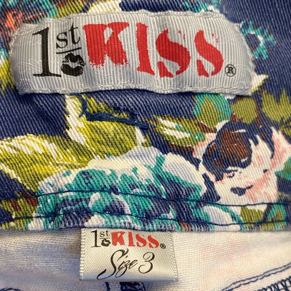 1st kiss shorts floral rolled cuff - Picture 4 of 4